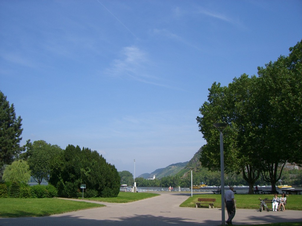 Ortsdurchfahrt Rhein